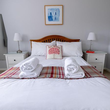 Stouts Court Apartment Леруик Екстериор снимка