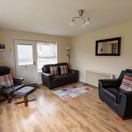 Stouts Court Apartment Леруик Екстериор снимка