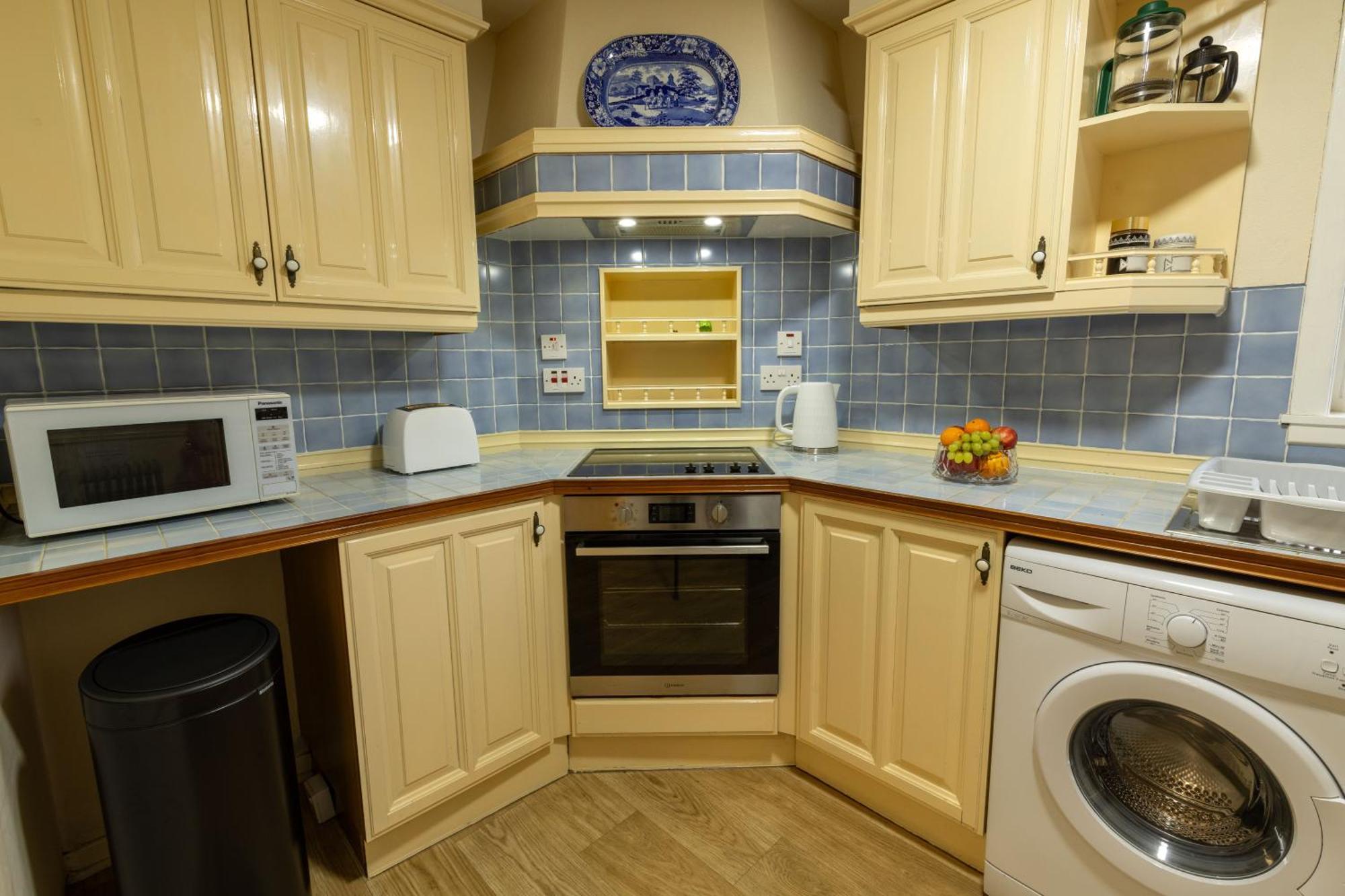 Stouts Court Apartment Леруик Екстериор снимка